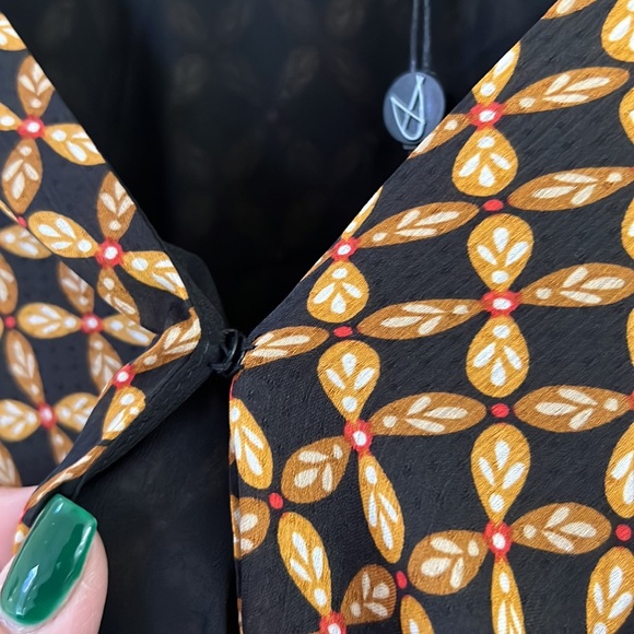 MinkPink Valentina mini dress size medium NWT - Picture 7 of 9